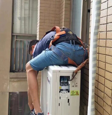 美兰空调移机